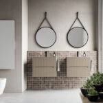 Espejo redondo Ring de metal pintado y cinturón de piel ecológica negra  - Ideagroup